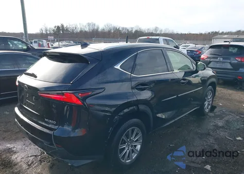 2021 Lexus Nx 300 z USA, uszkodzony, nr VIN JTJDARDZ3M2255339
